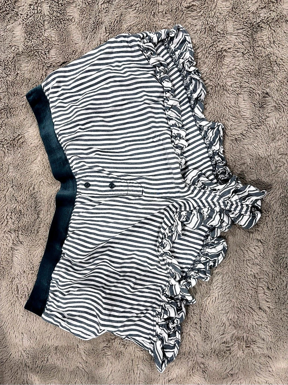 Pink Striped Ruffle Hem Shorts Black & White Large
